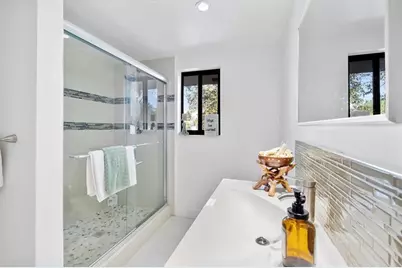 558 NE 199th Ter, Miami, FL 33179 - Photo 23