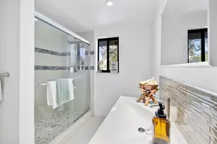 558 NE 199th Terrace, Miami, FL 33179 - Photo 23