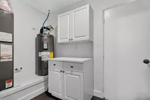 9720 NW 4th St, Pembroke Pines, FL 33024 - Photo 17