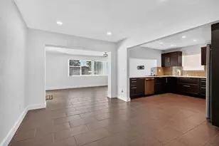 9720 NW 4th St, Pembroke Pines, FL 33024 - Photo 9