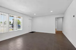 9720 NW 4th St, Pembroke Pines, FL 33024 - Photo 13