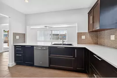 9720 NW 4 St, Pembroke Pines, FL 33024 - Photo 7