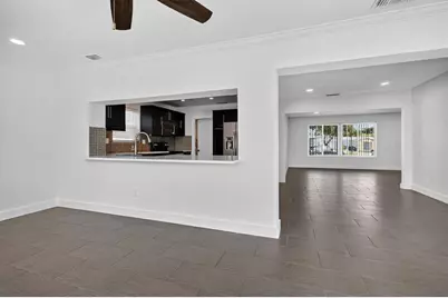 9720 NW 4 St, Pembroke Pines, FL 33024 - Photo 23