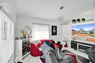 7456 W 34th Ct, Hialeah, FL 33018 - Photo 7