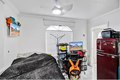 7456 W 34th Ct, Hialeah, FL 33018 - Photo 25