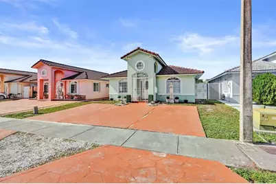 7456 W 34th Ct, Hialeah, FL 33018 - Photo 29