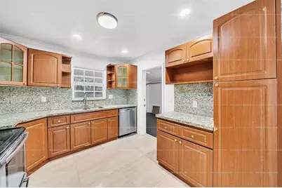 41 NE 45th Ct, Oakland Park, FL 33334 - Photo 7