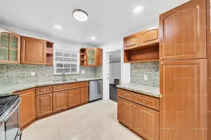 41 NE 45th Ct, Oakland Park, FL 33334 - Photo 7