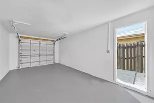 41 NE 45th Ct, Oakland Park, FL 33334 - Photo 23