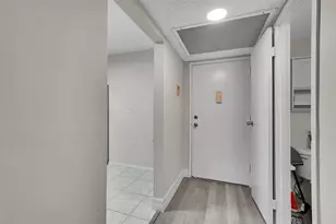 1000 Parkview Dr, Hallandale Beach, FL 33009 - Photo 7