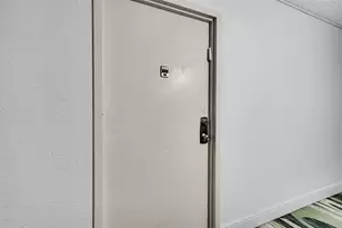 1000 Parkview Dr, Hallandale Beach, FL 33009 - Photo 5