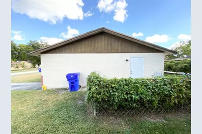 8160 SW 6th St, North Lauderdale, FL 33068 - Photo 5