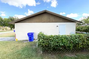 8160 SW 6th St, North Lauderdale, FL 33068 - Photo 5