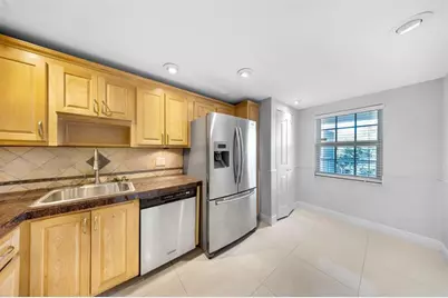 3520  Oaks Way, Unit #406, Pompano Beach, FL 33069 - Photo 5