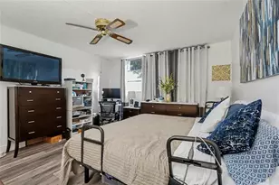 9520 S Hollybrook Lake Dr, Pembroke Pines, FL 33025 - Photo 13