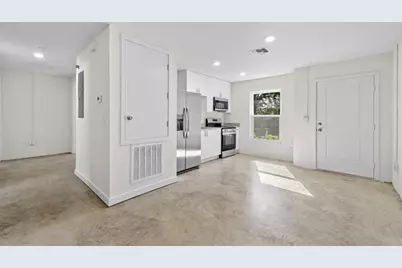 2703  Avenue G, Fort Pierce, FL 34947 - Photo 9