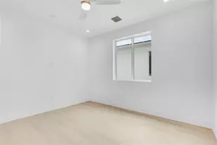 1129 NE 18th Ct, Fort Lauderdale, FL 33305 - Photo 17