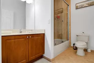 5095 Madison Lakes Cir E, Davie, FL 33328 - Photo 15