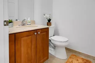 5095 Madison Lakes Cir E, Davie, FL 33328 - Photo 21