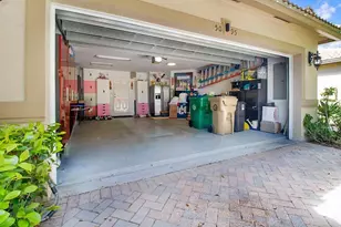 5095 Madison Lakes Cir E, Davie, FL 33328 - Photo 25