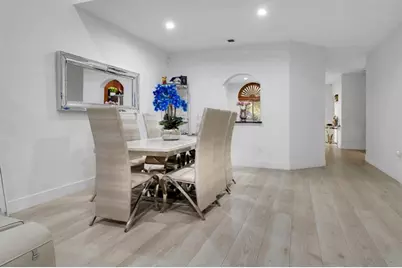 5095  Madison Lakes Circle E, Davie, FL 33328 - Photo 5