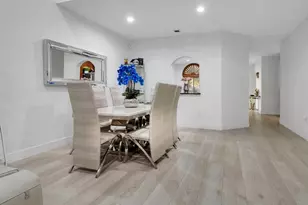 5095 Madison Lakes Cir E, Davie, FL 33328 - Photo 5