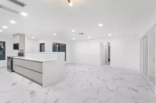 2021 NE 59th Pl, Fort Lauderdale, FL 33308 - Photo 9