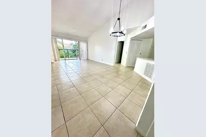 9033  Wiles Rd, Unit #304, Coral Springs, FL 33067 - Photo 5