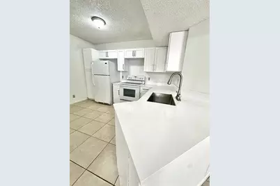 9033  Wiles Rd, Unit #304, Coral Springs, FL 33067 - Photo 3