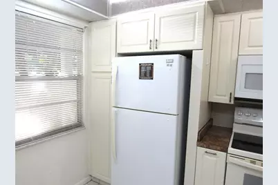 2804  Victoria Way, Unit #E1, Coconut Creek, FL 33066 - Photo 3