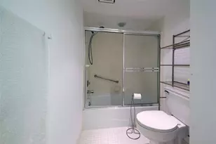 2480 Presidential Way, West Palm Beach, FL 33401 - Photo 25