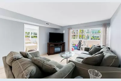 3131 S Ocean Dr, Unit #114, Hallandale Beach, FL 33009 - Photo 5