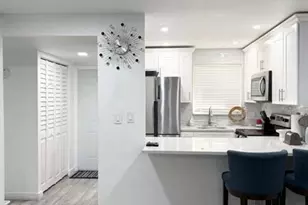 2950 W Sunrise Lks Dr Unit, Sunrise, FL 33322 - Photo 1