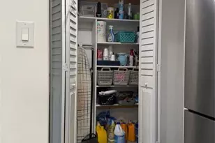 2950 W Sunrise Lks Dr Unit, Sunrise, FL 33322 - Photo 3