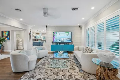 2131 NE 15th Ter, Wilton Manors, FL 33305 - Photo 11