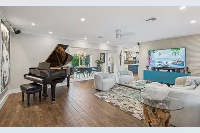 2131 NE 15th Ter, Wilton Manors, FL 33305 - Photo 9