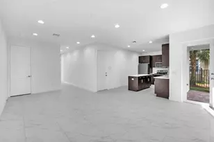 6947 Pines Cir, Coconut Creek, FL 33073 - Photo 7