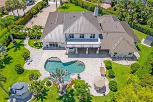 15995 Meadow Wood Dr, Wellington, FL 33414 - Photo 9