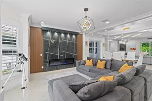 15995 Meadow Wood Dr, Wellington, FL 33414 - Photo 29