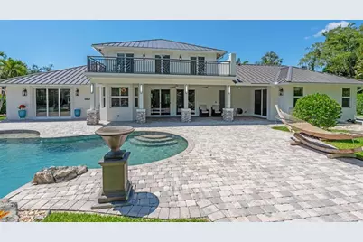 15995  Meadow Wood Drive, Wellington, FL 33414 - Photo 13