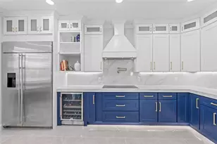 15995 Meadow Wood Dr, Wellington, FL 33414 - Photo 43