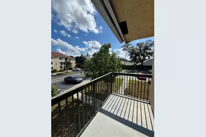 5681  Riverside Dr, Unit #203, Pompano Beach, FL 33067 - Photo 9