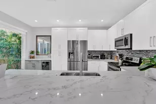 1546 Yellowheart Way, Hollywood, FL 33019 - Photo 11