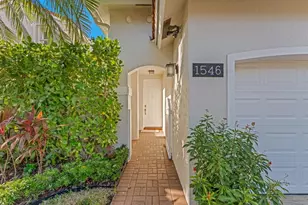 1546 Yellowheart Way, Hollywood, FL 33019 - Photo 5