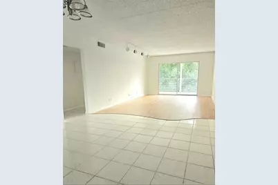 2305  Lucaya Lane, Unit #B4, Coconut Creek, FL 33066 - Photo 5