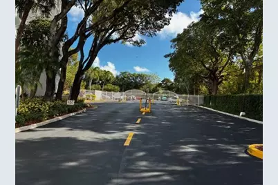 1800 N Andrews Ave, Unit #2I, Fort Lauderdale, FL 33311 - Photo 3