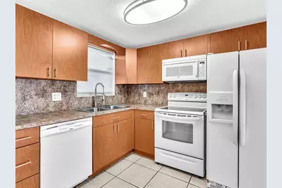6650  Royal Palm Blvd, Unit #206C, Pompano Beach, FL 33063 - Photo 17