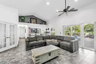 24 Dogwood Cir, Boynton Beach, FL 33436 - Photo 3