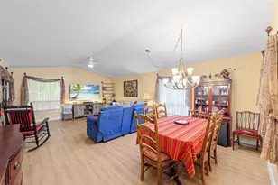 6809 SE Yorktown Dr, Hobe Sound, FL 33455 - Photo 19