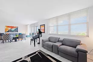 3505 Oaks Way, Pompano Beach, FL 33069 - Photo 5